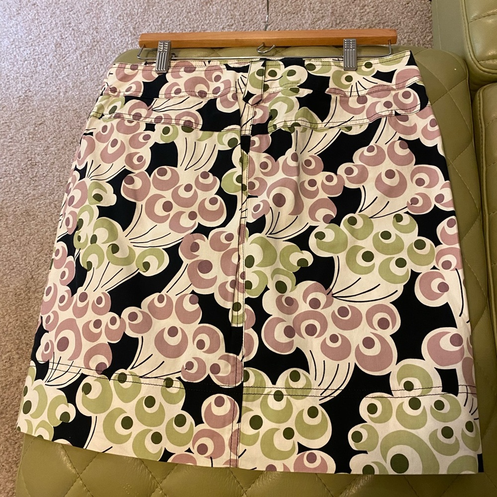 Loft (NWOT) - Size 10 - Ladies Skirt - just doesn’t fit!